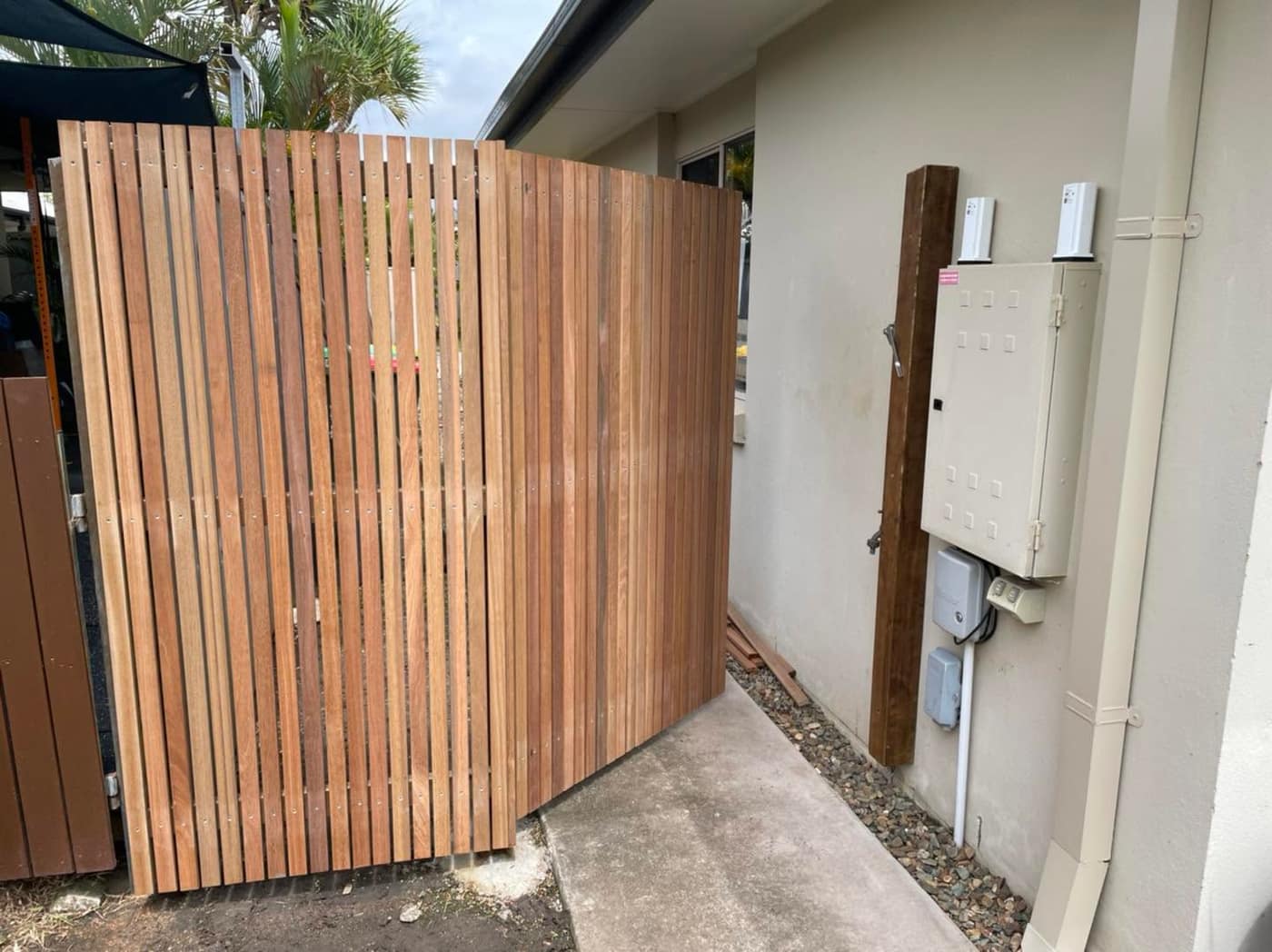Hardwood slat gate