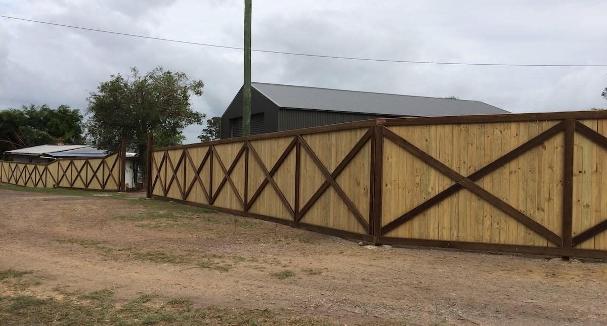 Rural Paling with Feature Bracing